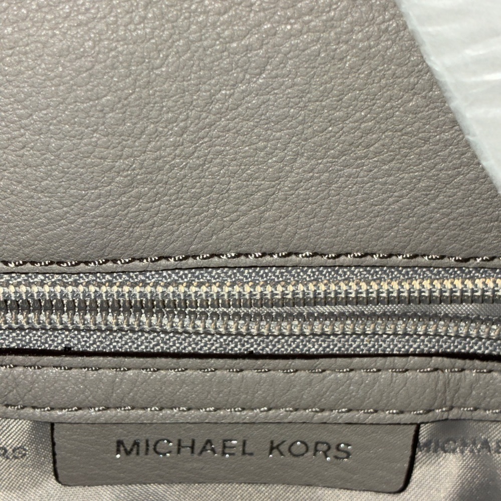 NWT Michael Michael Kors EVIE Grey Shoulder Bag - Picture 6 of 10